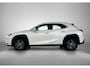 Lexus UX 250h Business Line | NL dealeronderhouden | PDC rondom |