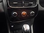 Renault Clio 0.9 TCe Limited | Navigatie | Airco | 24.321km! | NL-Auto |