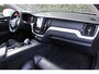 Volvo XC60 2.0 T8 Twin Engine AWD Inscription | PANO DAK | ELEKTR STOEL | STOELVERWARMING | 19'' LMV | VOLLEDIG OH! | ELEKTR KLEP | CAMERA