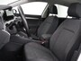 Volkswagen Golf 1.0 eTSI Life | Carplay | Sfeerverlichting | Adaptive cruise | Navigatie | Parkeerhulp | Full LED | Climate control | Bluetooth