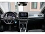 Volkswagen T-Roc 1.5 TSI Style 150PK Automaat | ACC | Stoelverwarming | Side Assist