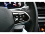 Volkswagen T-Roc 1.5 TSI R-Line 150PK Automaat | Travel Assist | Stoelverwarming | IQ Light