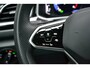 Volkswagen T-Roc 1.5 TSI R-Line 150PK Automaat | Travel Assist | Stoelverwarming | IQ Light