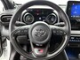 Toyota Yaris 1.5 Hybrid GR Sport | Head Up Display | JBL Audio | Parkeersensoren Voor/Achter | Voorstoelen Verwarmd |