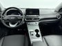 Hyundai Kona Electric EV Premium 64 kWh | SoH 95% | Leer | Stoel + stuurverwarming | Stoelventilatie | Navigatie | Camera |