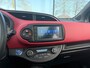Toyota Yaris 1.5 Hybrid Y20 BiTone - Automaat - Panodak - Climate - Trekhaak afn.