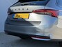 Skoda Octavia Combi 1.5 TSI MHEV Sportline Business / Fabrieksgarantie t/m 12-2028 / Adaptieve Cruise Control / Navigatie / Apple Carplay/Android Auto / Achteruitrijcamera / Stoelverwarming / Sportstoelen / Elektrische achterklep /