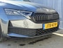 Skoda Octavia Combi 1.5 TSI MHEV Sportline Business / Fabrieksgarantie t/m 12-2028 / Adaptieve Cruise Control / Navigatie / Apple Carplay/Android Auto / Achteruitrijcamera / Stoelverwarming / Sportstoelen / Elektrische achterklep /