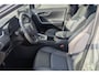 Toyota RAV4 AWD Bi-tone Stoel & Stuurwielverwarming, Parkeersensoren rondom, Elektrisch verstelbare bestuurdersstoel