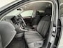 Volkswagen T-Roc 1.0 TSI Life | Stoelverwarming | Navigatie | Climate Control | Parkeersensoren V+A |