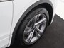 Volkswagen Tiguan 1.4 TSI eHybrid R-Line Business | SoH 99% | Trekhaak | Parkeerassistent | Dodehoek detectie | Navigatie | Adaptieve cruise control | Keyless | Stoel- en stuurwielverwarming |