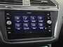 Volkswagen Tiguan 1.4 TSI eHybrid R-Line Business | SoH 99% | Trekhaak | Parkeerassistent | Dodehoek detectie | Navigatie | Adaptieve cruise control | Keyless | Stoel- en stuurwielverwarming |