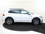 Volkswagen Tiguan 1.4 TSI eHybrid R-Line Business | SoH 99% | Trekhaak | Parkeerassistent | Dodehoek detectie | Navigatie | Adaptieve cruise control | Keyless | Stoel- en stuurwielverwarming |