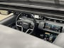 Land Rover Range Rover Evoque 1.5 P300e AWD Autobiography / Automaat / NL-Auto / 1e-Eigenaar / Dealer-Onderhouden / Vol-Leder / Alcantara-Dakhemel / Open-Panodak / Stuur- en Stoelverwarming / Meridian-Audio / Camera-Binnenspiegel / Elektr.-Stoelen met Geheugen / Matrix LED / Adaptieve Cruise-Control / Dodehoek-Detectie / PDC / Rondom-Camerazicht / Apple-Carplay & Android-Auto / Elektr.-Achterklep / Keyless / DAB / Navi / 20'' LMV / ENZ.