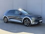Hyundai Ioniq 5 Lounge 73kWh Automaat / SOH 100% / Panoramadak / Afneembare Trekhaak / WLTP 481 km / Warmtepomp / HUD / BOSE / 360 Camera / Apple Carplay & Android Auto / Elektr Stoelen + memory / Stoel Verwarming + Ventilatie / Navigatie / Adaptieve Cruise / DAB / Dodehoek Detectie /