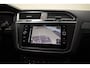 Volkswagen Tiguan 1.5 TSI Life Business [ Panorama LED Virtual Navi ]