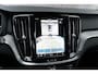 Volvo V60 2.0 T6 Plug-in hybrid AWD Plus Dark | Sportstoelen | Trekhaak | Harman Kardon Audio | 360 Camera | Stuur-/Stoelverwarming |