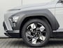 Hyundai Kona 1.6 GDI HEV Premium / Demo Deal / MY 26 / Zwart Leder / Stoelverkoeling / Stoelverwarming Voor + Achter / Stuurverwarming / 360 Camera / BOSE Audio /