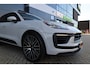 Porsche Macan 2.9 S | FACELIFT | SPORTCHRONO | PANO | MEMORY | BOSE | LUCHTVERING | SPORTUITLAAT | DODEHOEK | ELEK TREKHAAK |