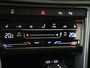 Volkswagen T-Roc 1.5 TSI Style | Trekhaak | Keyless | Parkeerassistent | Digital cockpit Pro | Achteruitrijcamera | Dodehoek detectie | Adaptieve cruise control | Stoelverwarming |