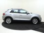 Volkswagen T-Roc 1.5 TSI Style | Trekhaak | Keyless | Parkeerassistent | Digital cockpit Pro | Achteruitrijcamera | Dodehoek detectie | Adaptieve cruise control | Stoelverwarming |