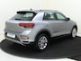 Volkswagen T-Roc 1.5 TSI Style | Trekhaak | Keyless | Parkeerassistent | Digital cockpit Pro | Achteruitrijcamera | Dodehoek detectie | Adaptieve cruise control | Stoelverwarming |
