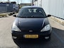 Ford Focus 1.6-16V Trend Inruilauto’s tegen vaste prijzen. Voor meer info: 0638140850 Bij de verkoop van gebruikte voertuigen door CD-Cars wordt geen standaard garantie verstrekt. De koper aanvaardt het voertuig in de staat waarin het zich bevindt op het moment van aankoop
