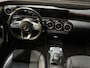 Mercedes-Benz A-klasse 180 Business Solution AMG Night Upgrade | Panoramadak | Stoelverwarming
