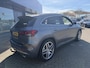 Mercedes-Benz GLA AMG 35 4MATIC AUTOMAAT| PANORAMADAK |NAVIGATIE | CAMERA | HEAD-UP DISPLAY |BURMEISTER AUDIO |DODE HOEK | ELECT STOELEN |CRUISECONTROL |PARKEERSENSOREN