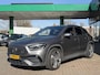 Mercedes-Benz GLA AMG 35 4MATIC AUTOMAAT| PANORAMADAK |NAVIGATIE | CAMERA | HEAD-UP DISPLAY |BURMEISTER AUDIO |DODE HOEK | ELECT STOELEN |CRUISECONTROL |PARKEERSENSOREN