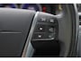Volvo V70 T R-Edition - Verwarmbare voorstoelen - Cruise control - Regensensor - High Performance Audio - Bluetooth - Bi-xenon koplampen - Multifunctioneel stuurwiel - Parkeersensoren achter - Verstelbare voorstoelen – Roofrails - Lederen stuurwiel - Lederen bekleding