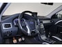 Volvo V70 T R-Edition - Verwarmbare voorstoelen - Cruise control - Regensensor - High Performance Audio - Bluetooth - Bi-xenon koplampen - Multifunctioneel stuurwiel - Parkeersensoren achter - Verstelbare voorstoelen – Roofrails - Lederen stuurwiel - Lederen bekleding