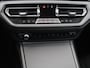 BMW 3-Serie 320i Executive Edition | Panoramadak | Carplay | Navigatie | Live Cockpit | Full LED | Parkeerhulp | Cruise control | Climate control
