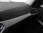 BMW 3-Serie 320i Executive Edition | Panoramadak | Carplay | Navigatie | Live Cockpit | Full LED | Parkeerhulp | Cruise control | Climate control