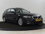 BMW 3-Serie 320i Executive Edition | Panoramadak | Carplay | Navigatie | Live Cockpit | Full LED | Parkeerhulp | Cruise control | Climate control