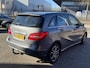 Mercedes-Benz B-klasse 180 Ambition // DEALER ONDERHOUDEN!! // LEDEREN BEKLEDING // NAVI // CRUISE // PDC // TREKHAAK // CLIMA // BI-XENON //