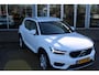 Volvo XC40 T2 Automaat Momentum | Org. NL auto | Lichtmetalen velgen |  Lage KM stand | Apple carplay/ Android auto |