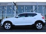 Volvo XC40 T2 Automaat Momentum | Org. NL auto | Lichtmetalen velgen |  Lage KM stand | Apple carplay/ Android auto |