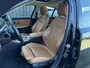 BMW 3-Serie 320i High Executive | Panoramadak | Camera | Lederen Bekleding | Stoelverwarming | Sportstoelen |