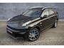 Lynk & Co 01 1.5 PHEV | Elektrisch schuif/kanteldak | LM velgen 20 inch | Adaptive Cruise Control | Elektrisch bedienbare achterklep | Premium Audio Systeem | Apple Carplay/Android Auto | Stoelverwarming | Achteruitrijcamera | Keyless Entry | Elektrisch verstelbare bestuurderstoel met geheugenfunctie