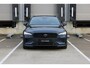 Volvo V60 T6 Plug-in hybrid AWD Ultra Dark | Panoramadak | Verwarmbare voorstoelen, achterbank en stuurwiel | Head-up display | 360 graden camera | Premium audio by Harman Kardon | Adaptieve cruise control |