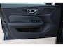 Volvo V60 T6 Plug-in hybrid AWD Ultra Dark | Panoramadak | Verwarmbare voorstoelen, achterbank en stuurwiel | Head-up display | 360 graden camera | Premium audio by Harman Kardon | Adaptieve cruise control |
