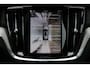 Volvo V60 T6 Plug-in hybrid AWD Ultra Dark | Panoramadak | Verwarmbare voorstoelen, achterbank en stuurwiel | Head-up display | 360 graden camera | Premium audio by Harman Kardon | Adaptieve cruise control |