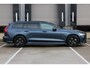 Volvo V60 T6 Plug-in hybrid AWD Ultra Dark | Panoramadak | Verwarmbare voorstoelen, achterbank en stuurwiel | Head-up display | 360 graden camera | Premium audio by Harman Kardon | Adaptieve cruise control |