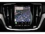 Volvo V60 T6 Plug-in hybrid AWD Ultra Dark | Panoramadak | Verwarmbare voorstoelen, achterbank en stuurwiel | Head-up display | 360 graden camera | Premium audio by Harman Kardon | Adaptieve cruise control |