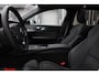 Volvo V60 T6 Plug-in hybrid AWD Ultra Dark | Panoramadak | Verwarmbare voorstoelen, achterbank en stuurwiel | Head-up display | 360 graden camera | Premium audio by Harman Kardon | Adaptieve cruise control |