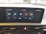 Kia EV6 Light Edition 63 kWh Navi | Stoelverwarming vόόr en stuurwielverwarming | Achteruitrijcamera | Fabrieksgarantie t/m 30-4-2032 + 3x 1 jaar* | NAP