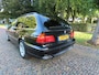 BMW 5-Serie Touring 520i Executive Ecc Schuifkanteldak Xenon Stoelverwarming Pdc LM Velgen ***Youngtimer***Apk t/m 10-9-2026***
