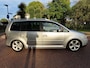 Volkswagen Touran 1.6-16V FSI Highline Ecc Cruisecontrol 6 Bak Lm Velgen Verlaagd Eyecatcher***Apk t/m 21-1-2027***