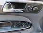 Volkswagen Touran 1.6-16V FSI Highline Ecc Cruisecontrol 6 Bak Lm Velgen Verlaagd Eyecatcher***Apk t/m 21-1-2027***